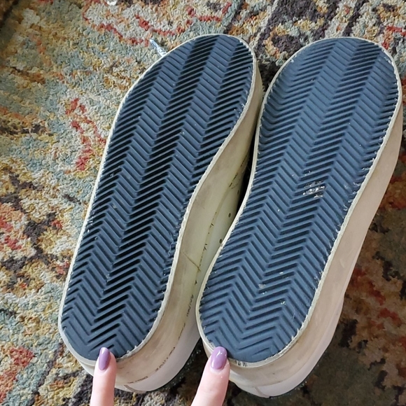 Authentic Golden Goose platform sneakers - Picture 4 of 5